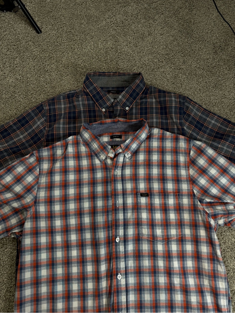 Lee Men’s Size L Plaid Short Sleeve Button-Up Shirts 2-Pack Bundle